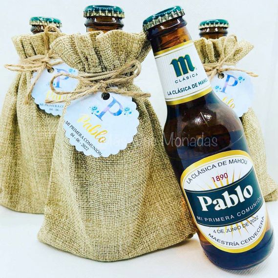 Más que Monadas - Regalos originales Madrid Saquito yute con cerveza Mahou 25 cl personalizada y tarjeta personalizada incluida (También con Estrella Galicia y Tercio Niña Bonita)